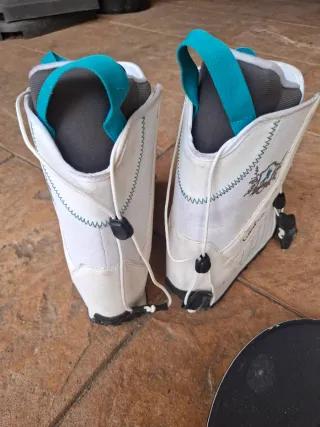 Botas Snow 39 y Tabla 145 con Fijaciones