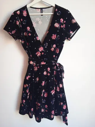 Vestido negro floral H&M
