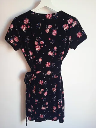 Vestido negro floral H&M