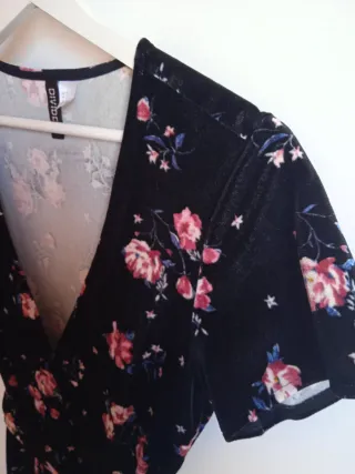 Vestido negro floral H&M