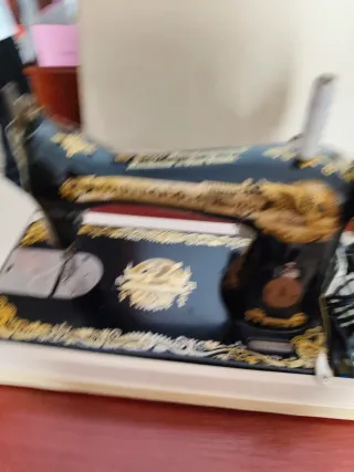 Máquina de coser Singer antigua