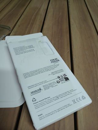 Funda iPhone 16 MagSafe Transparente