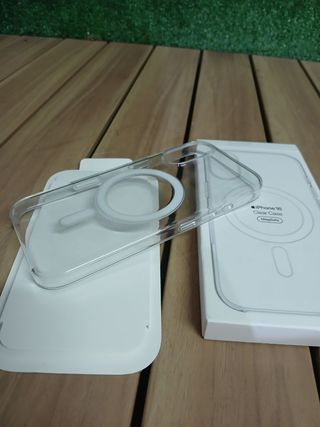 Funda iPhone 16 MagSafe Transparente