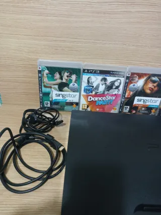 Consola Sony PS3 Negra + 4 Juegos