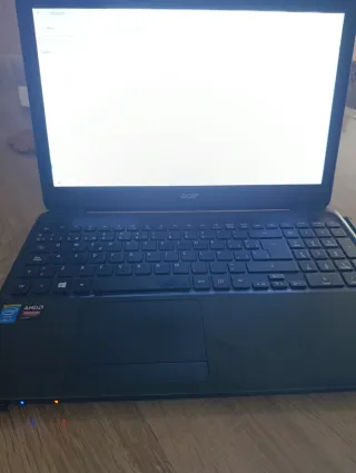 OFERTA Portátil Acer Aspire 572 8GB RAM + maleta r