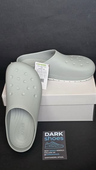 Zuecos Crocs Classic Quiet Clog Gris