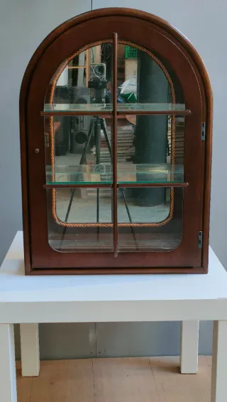 Vitrina de pared coleccionismo madera y cristal