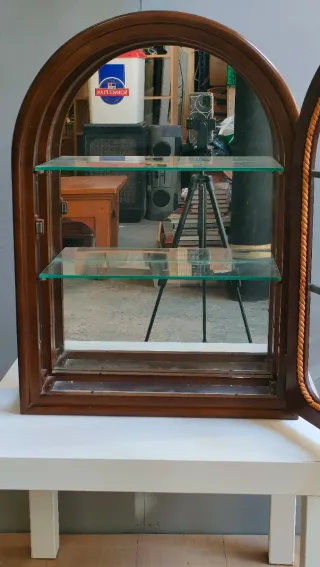 Vitrina de pared coleccionismo madera y cristal