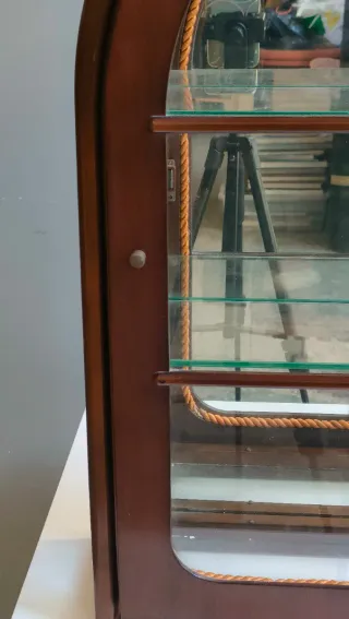 Vitrina de pared coleccionismo madera y cristal