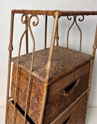 Cajonera Vintage de bambú y ratán