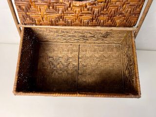 Cajonera Vintage de bambú y ratán