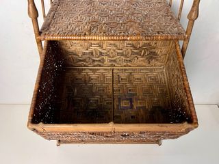 Cajonera Vintage de bambú y ratán