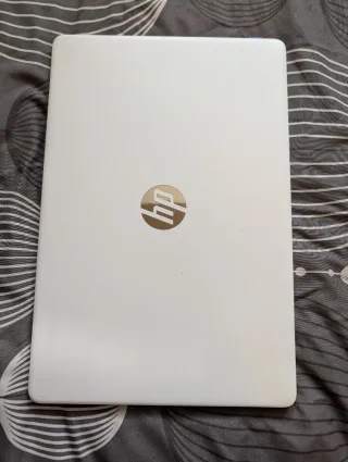 Portátil HP 15s-fq1xxx