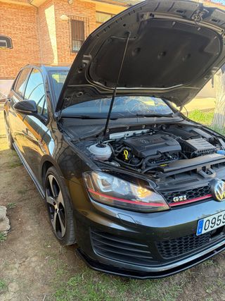 Volkswagen Golf GTI 2014