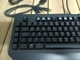 Teclado Mecánico Razer Blackwidow Chroma