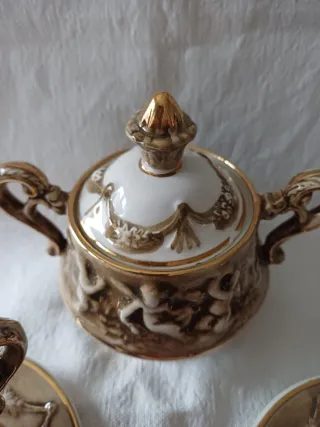Set Tazzine e Zuccheriera Capodimonte Vintage