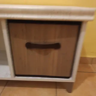 Mueble auxiliar madera y papel