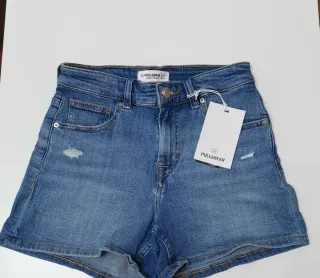 Lote Pull&Bear S Camiseta Roja y Shorts Vaqueros