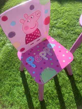 Mesa y 2 Sillas Infantiles Peppa Pig