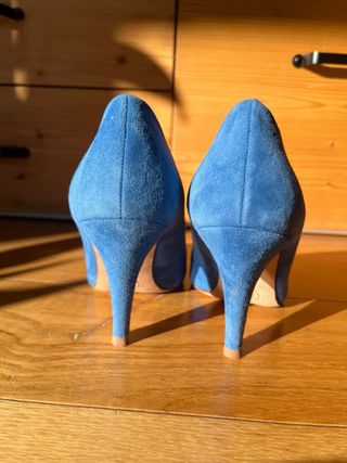 Zapatos de tacón Bimba y Lola azul