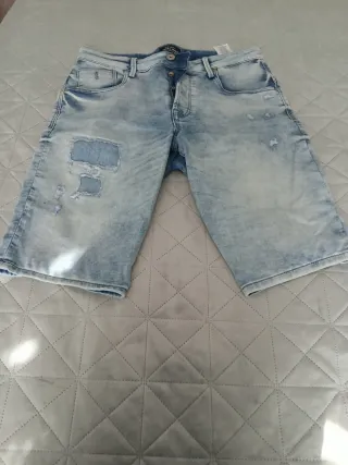 Vaqueros cortos Jack & Jones desgastados