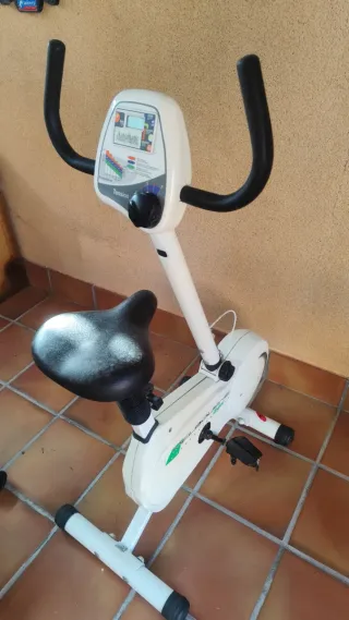 Bicicleta Estática Blanca