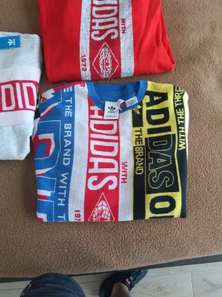 Conjunto 3 jerseys Adidas Navidad Friends & Family