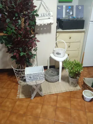 Cestas y cajas de madera decorativas