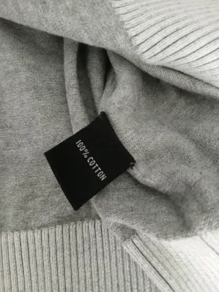 Jersey Genti Gris Cuello Pico