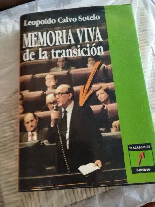Lote de libros sobre monarquía y transición
