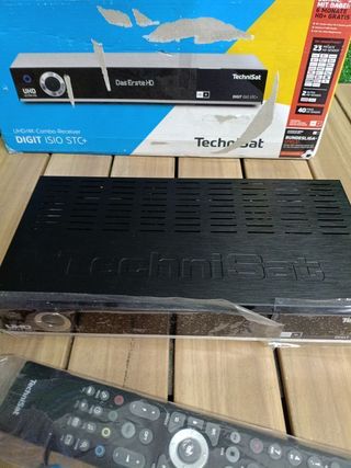 Technisat DIGIT ISIO STC+ 4K UHD Versión alemana