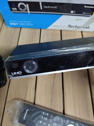 Technisat DIGIT ISIO STC+ 4K UHD Versión alemana