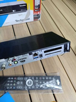 Technisat DIGIT ISIO STC+ 4K UHD Versión alemana