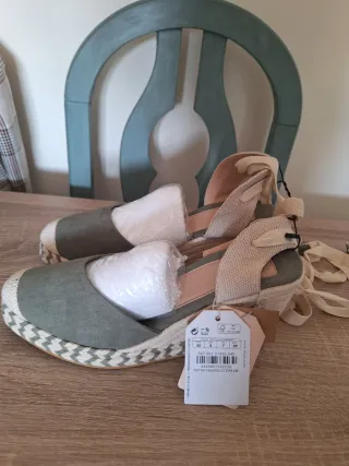 Zapatos de cuña Sfera