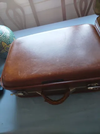 Maleta vintage marrón