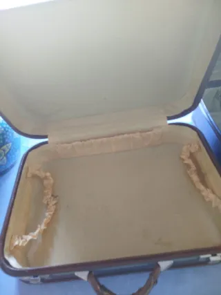 Maleta vintage marrón