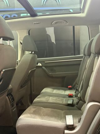 Volkswagen Touran 2011