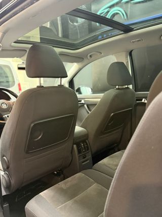 Volkswagen Touran 2011