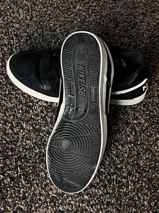 Zapatillas Nike SB Delta Force Negras y Blancas