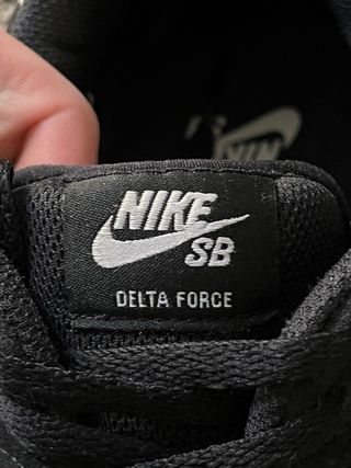 Zapatillas Nike SB Delta Force Negras y Blancas