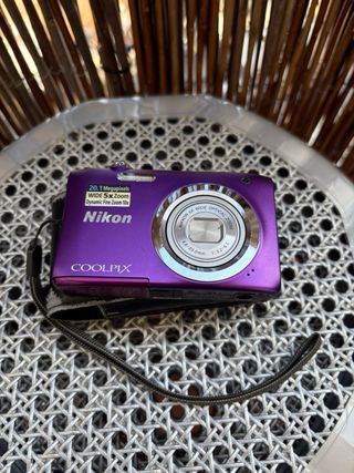Cámara Nikon Coolpix Amarilla