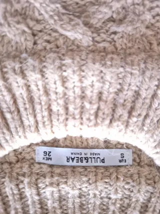 Jersey beige de punto con calados