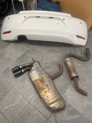 Parachoques y escape Scirocco mk3