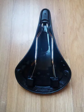 Sillín de bicicleta retro