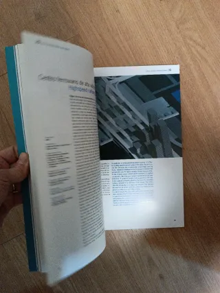 Revista arquitectura 2G. Foreign Office Architects