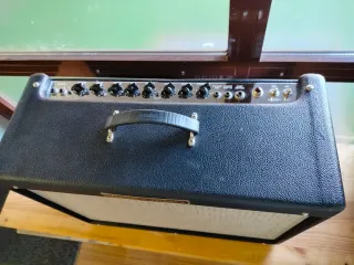 Amplificador Fender Hot Rod Deluxe