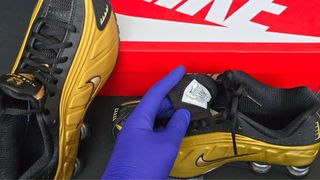 Nike Shox R4 “metallic gold”| Talla 38 | Nuevo