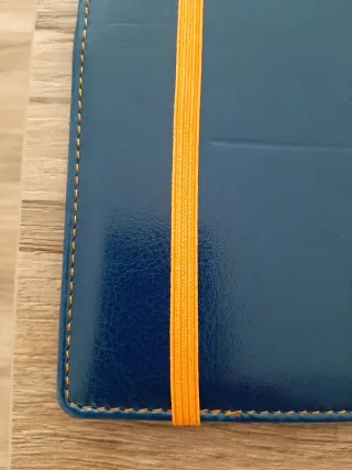 Taccuino a quadretti. Sovracopertina blu. Nuovo