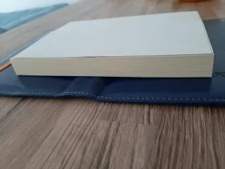 Taccuino a quadretti. Sovracopertina blu. Nuovo