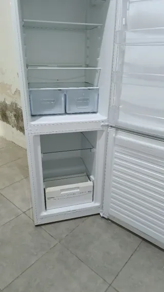 Nevera Combi Ikea 1.85x60cm No Frost